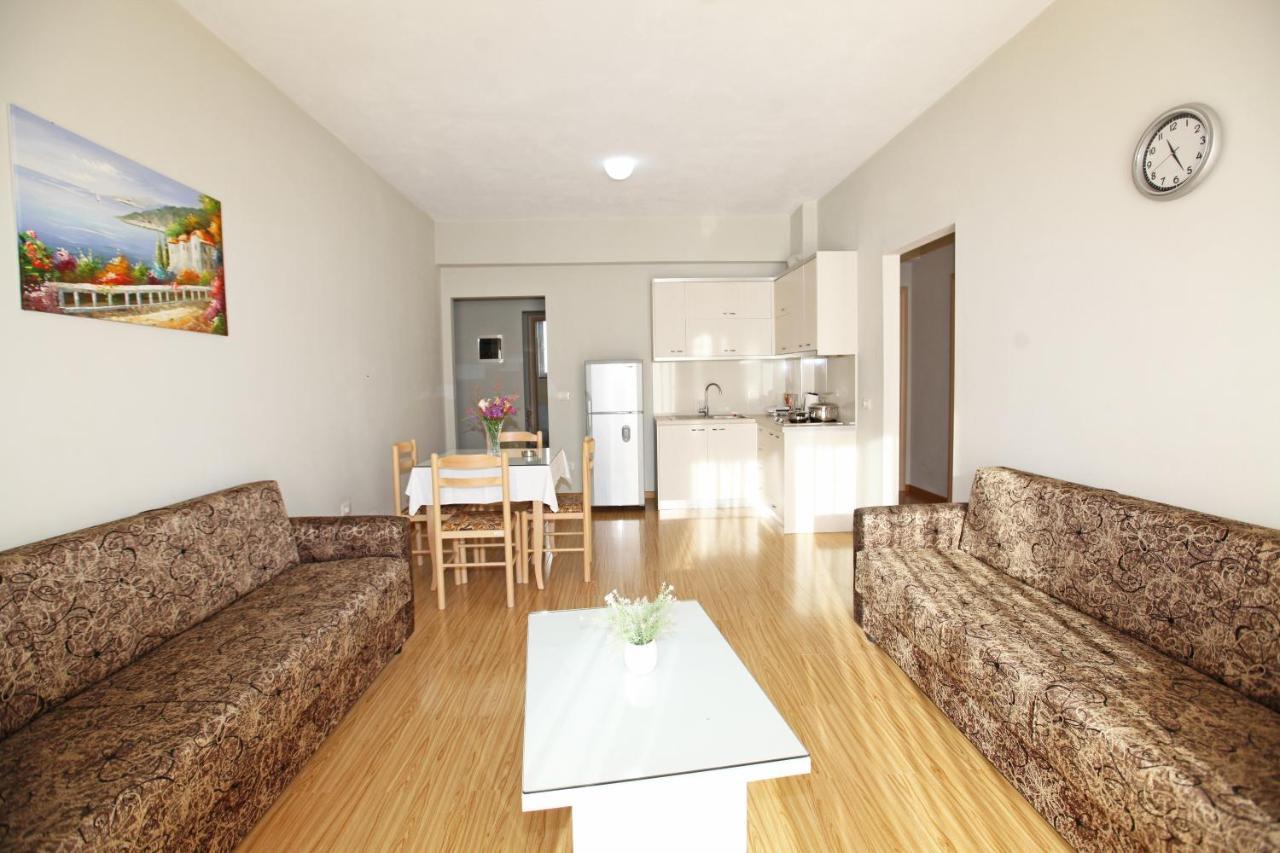 Teo Apartaments ซารานเดอ ภายนอก รูปภาพ