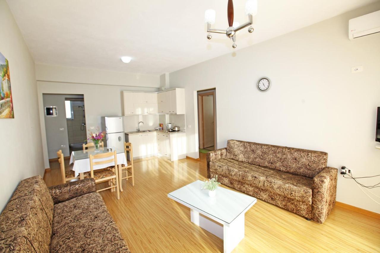 Teo Apartaments ซารานเดอ ภายนอก รูปภาพ