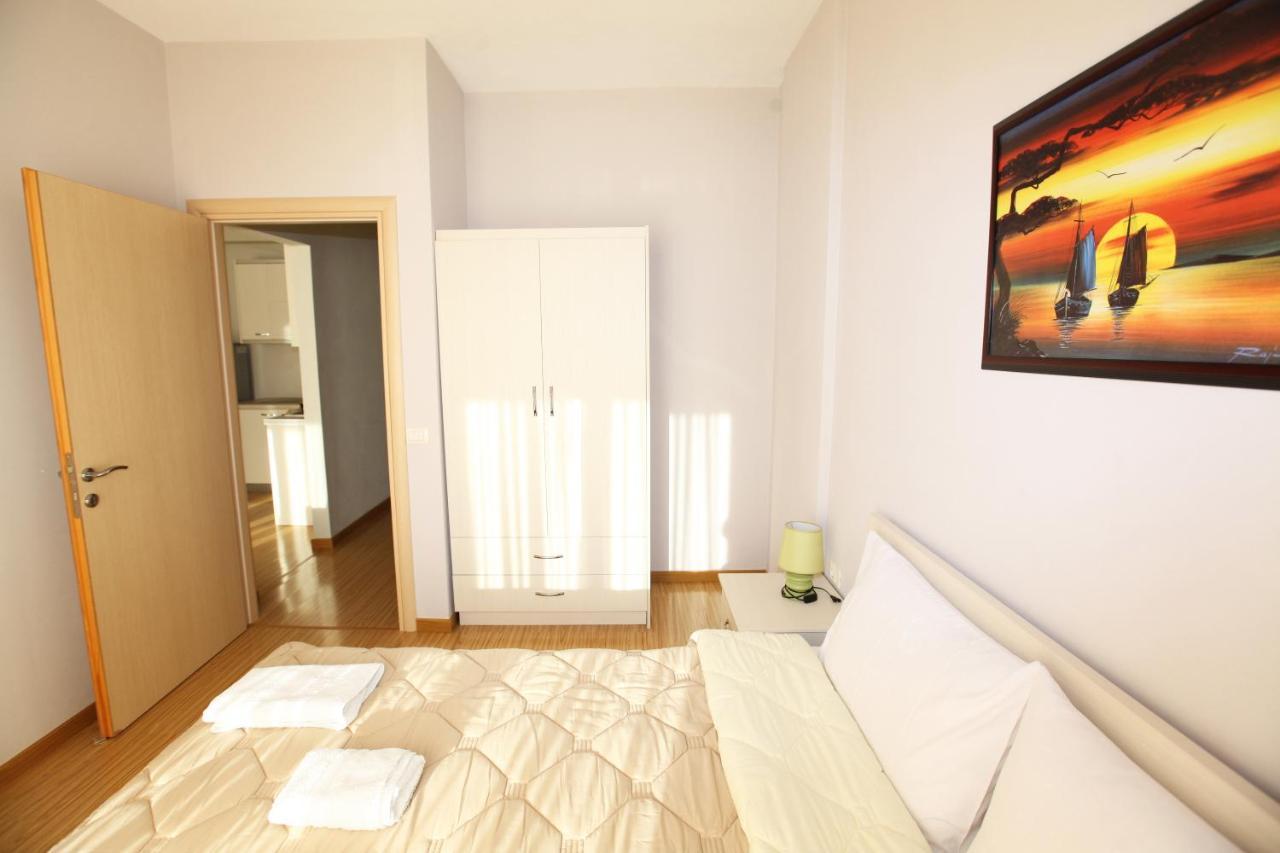Teo Apartaments ซารานเดอ ภายนอก รูปภาพ