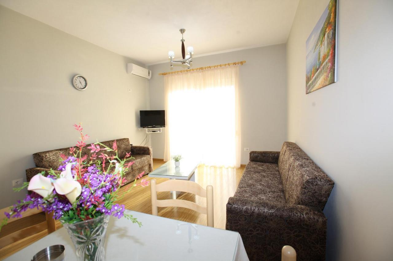 Teo Apartaments ซารานเดอ ภายนอก รูปภาพ