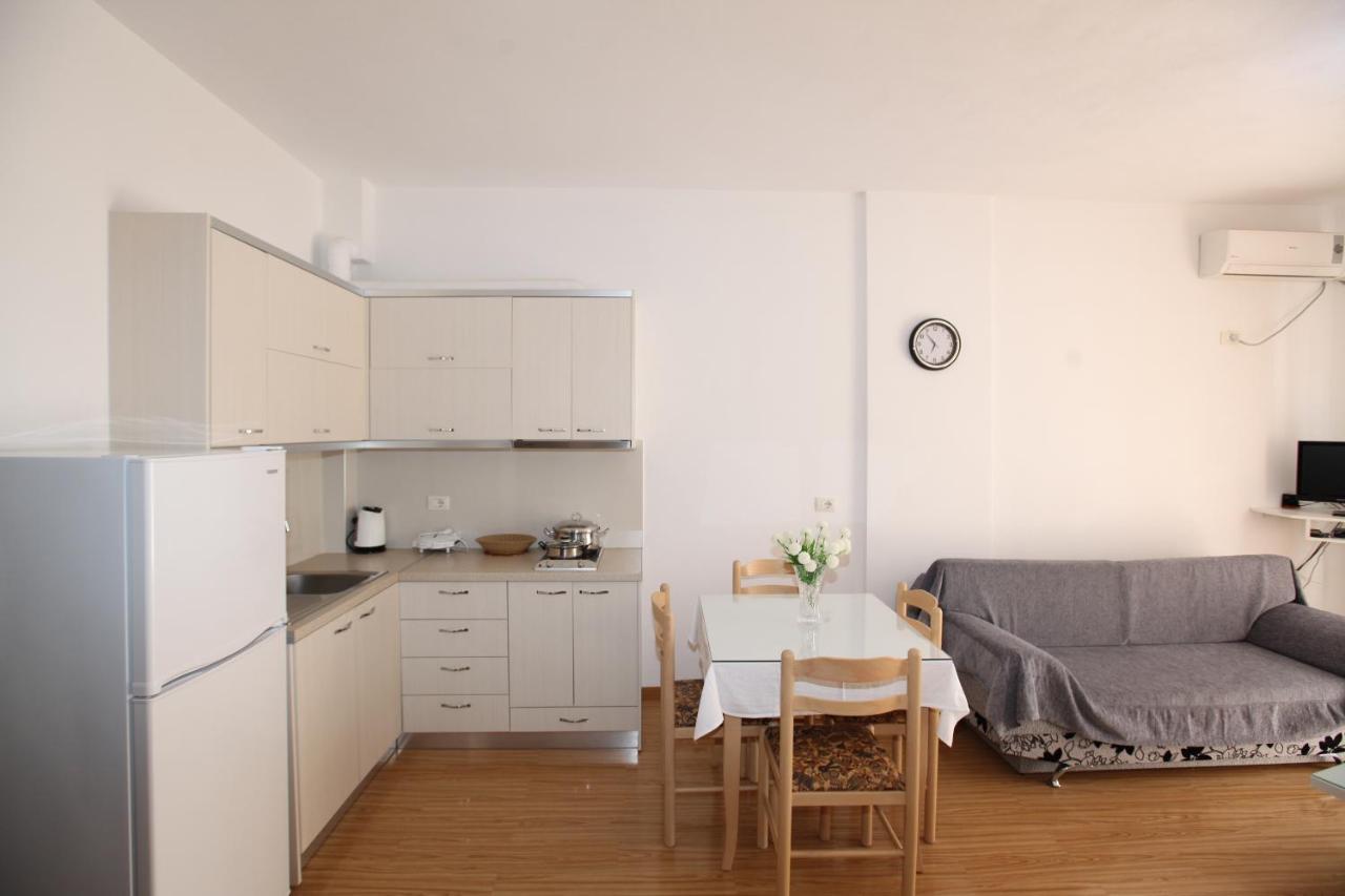 Teo Apartaments ซารานเดอ ภายนอก รูปภาพ