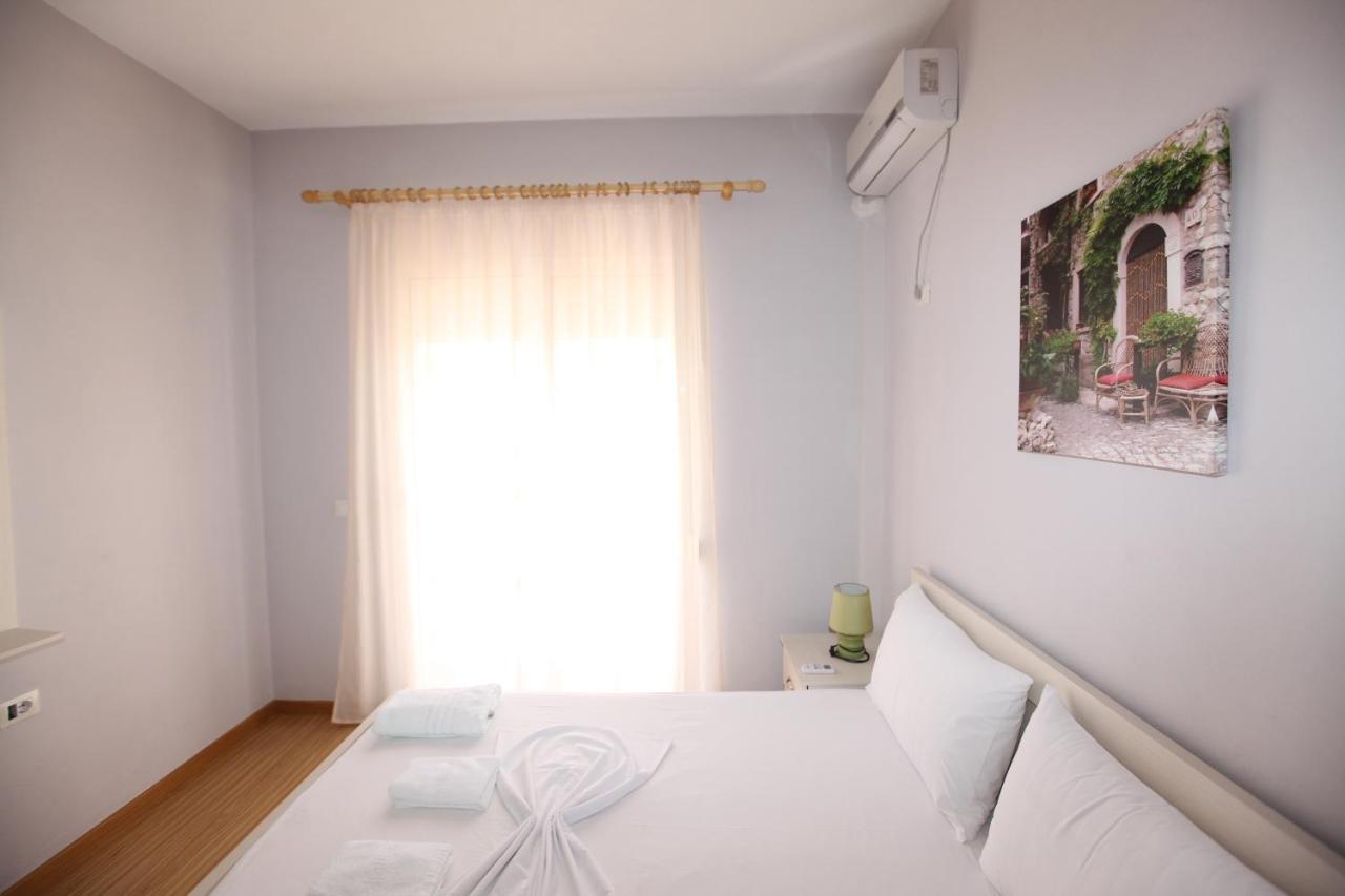 Teo Apartaments ซารานเดอ ภายนอก รูปภาพ