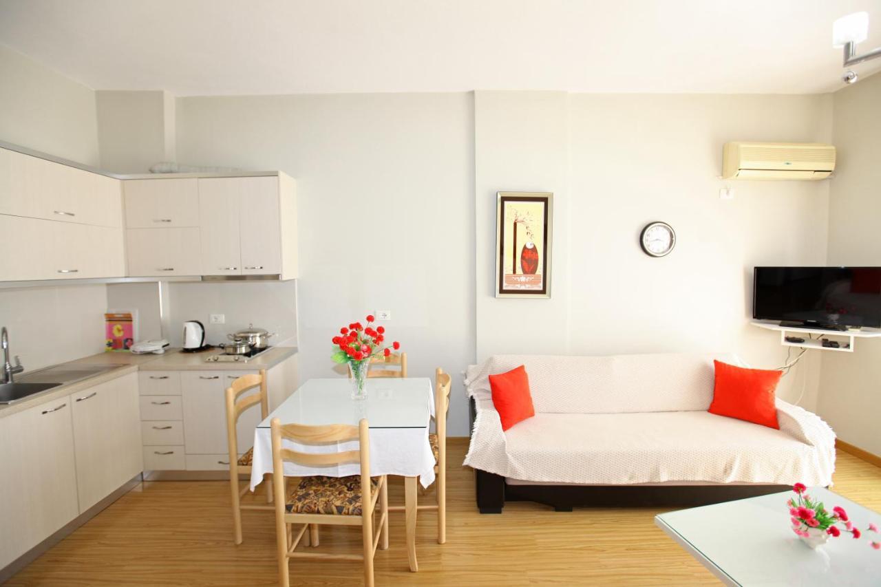 Teo Apartaments ซารานเดอ ภายนอก รูปภาพ