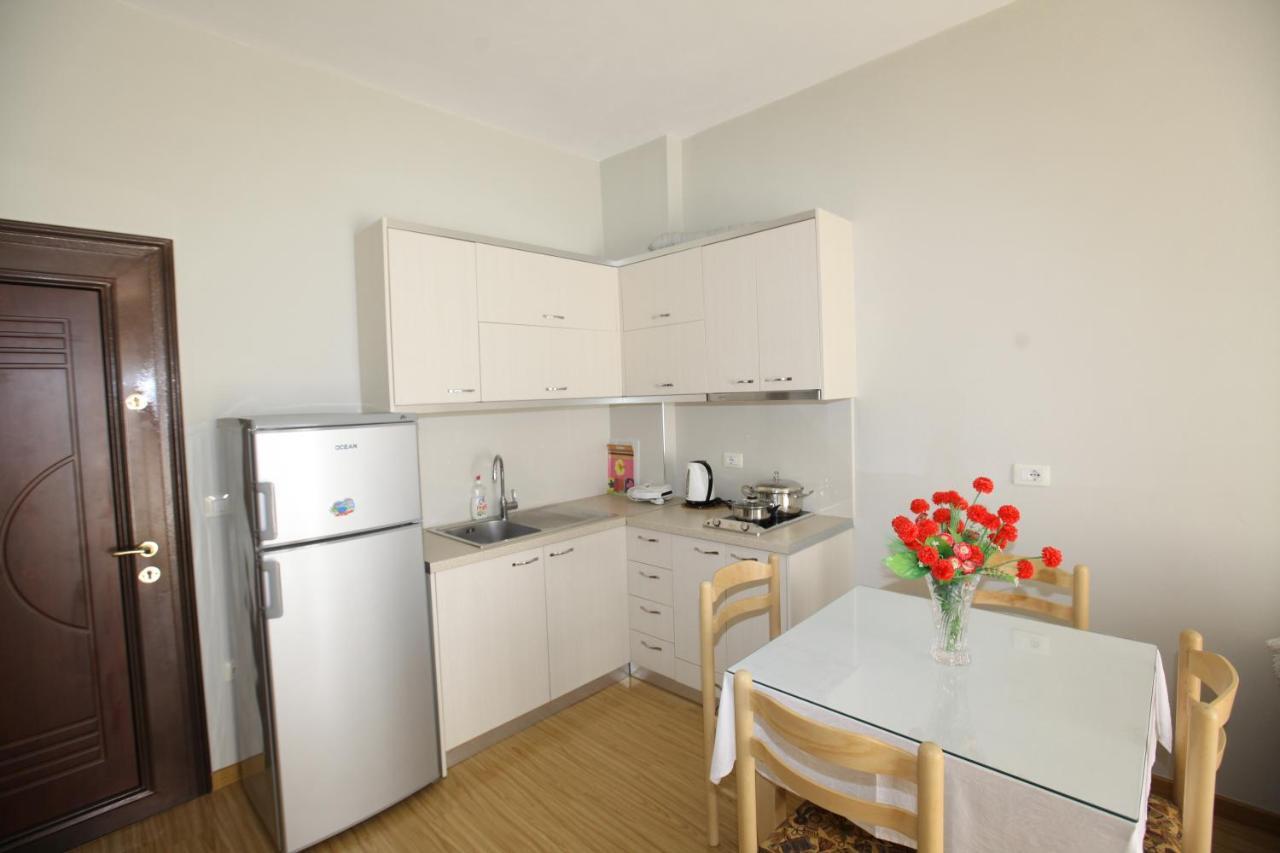 Teo Apartaments ซารานเดอ ภายนอก รูปภาพ