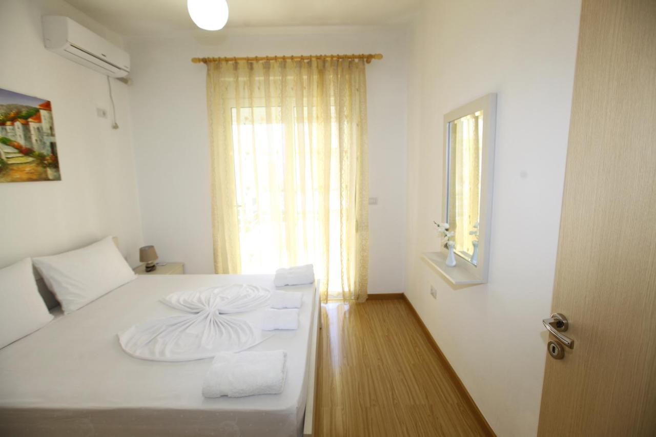 Teo Apartaments ซารานเดอ ภายนอก รูปภาพ