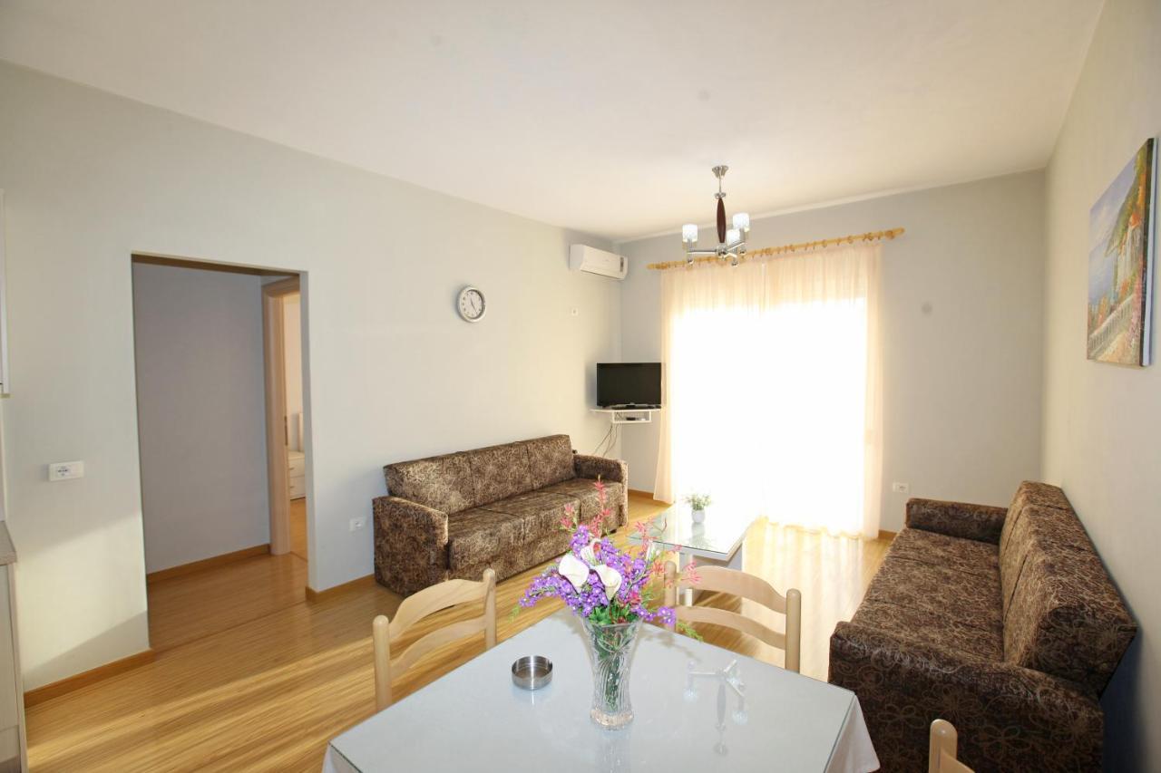 Teo Apartaments ซารานเดอ ภายนอก รูปภาพ