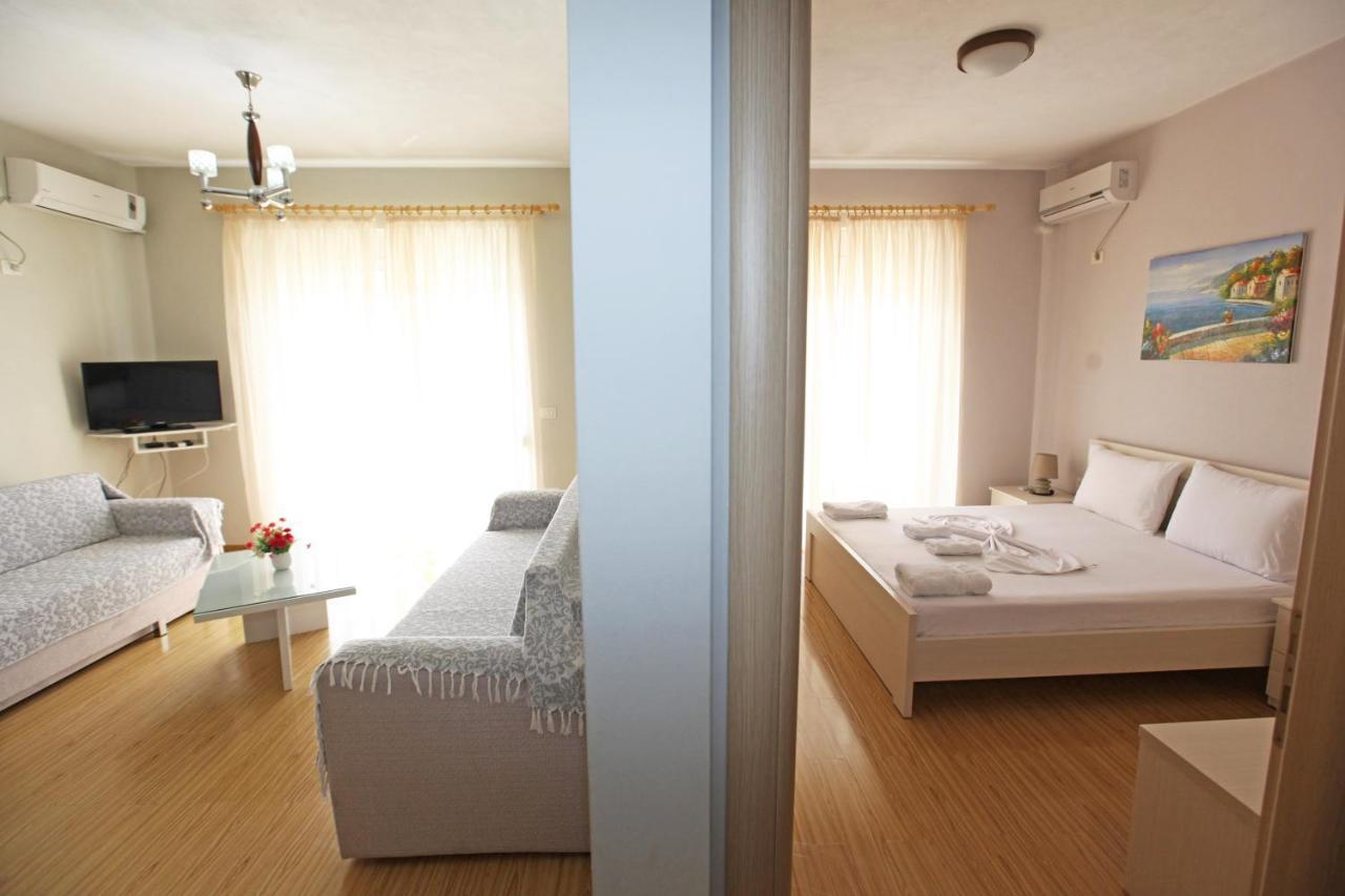 Teo Apartaments ซารานเดอ ภายนอก รูปภาพ